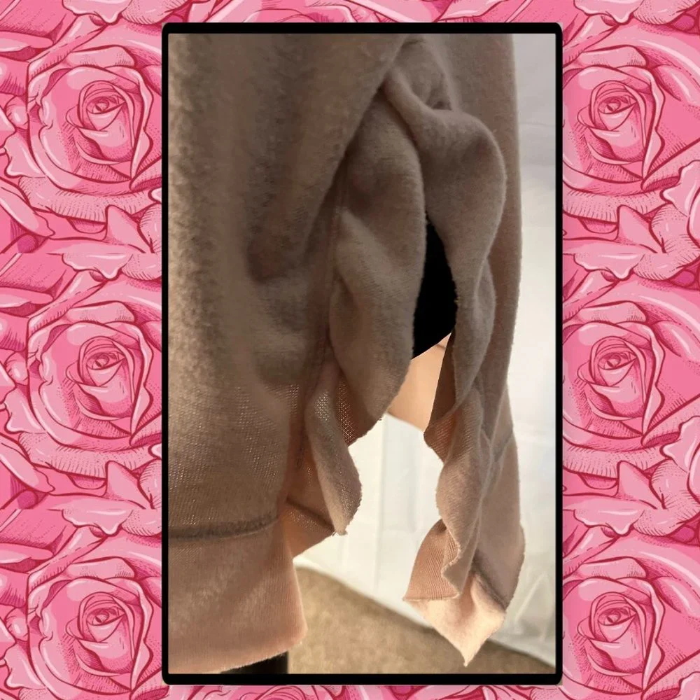 Boutique Light Pink Sweater with Ruffle Side Splits 2X - Picture 4 of 7